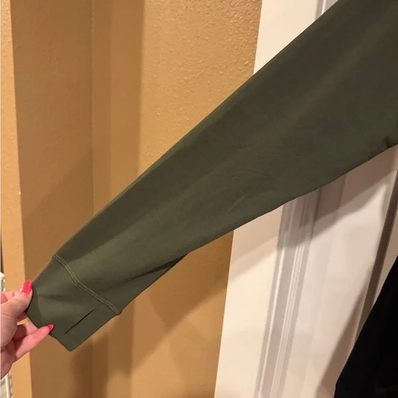 Jurassic World Hoodie - Picture 4 of 6